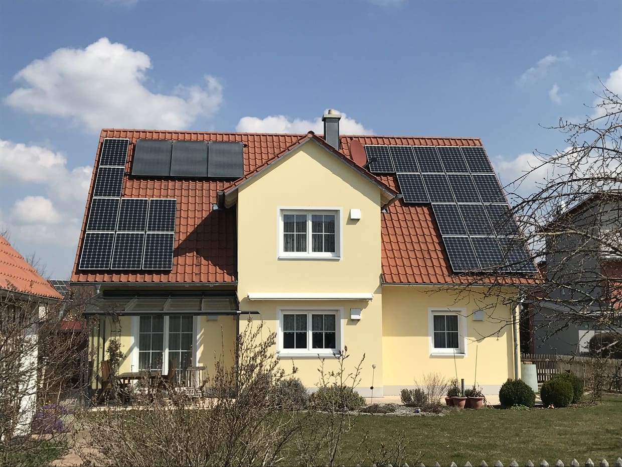 Solar Heisse PV-Anlage-Solarthermie-EFH