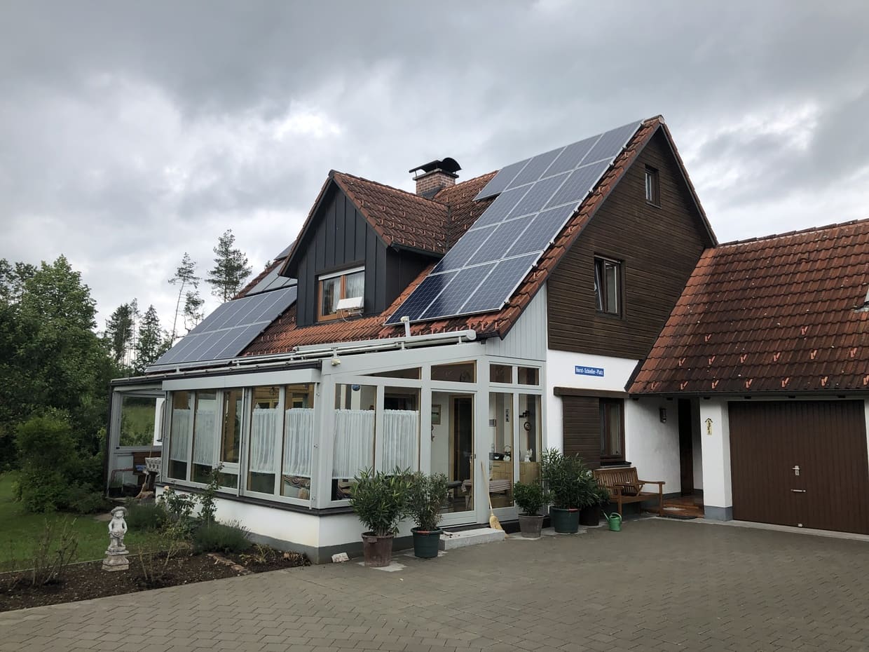 Solar Heisse PV-Anlage-Solarthermie-EFH