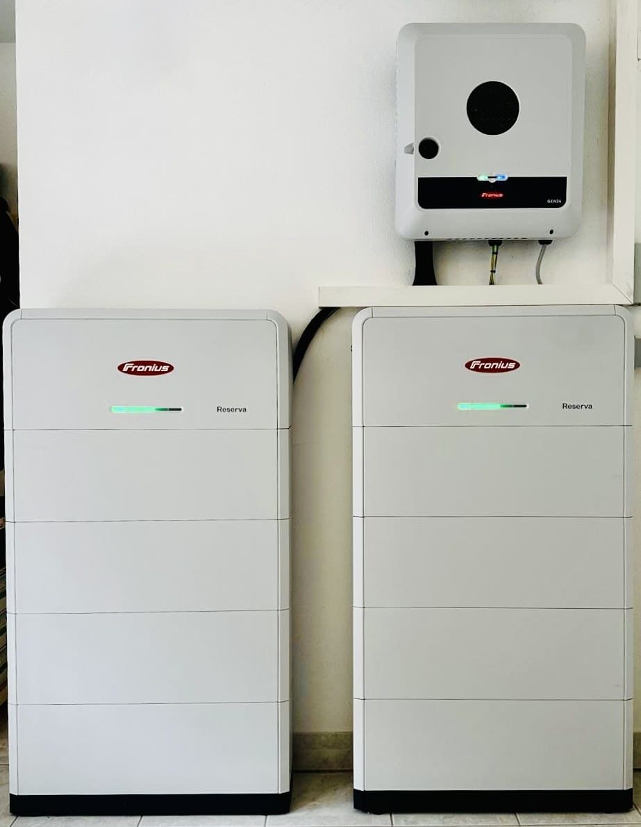 A2 Fronius Reserva mit gen24 Anlage Abb. A2 Fronius Reserva mit gen24 Anlage